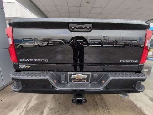 Used 2025 Chevrolet Silverado 2500 Custom w/ Custom Value Package AWD/4WD image 27