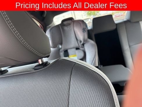Used 2026 Toyota Camry SE FWD image 11