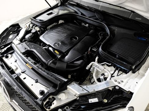 Used 2022 Mercedes-Benz GLC 300 w/ AMG Line image 54