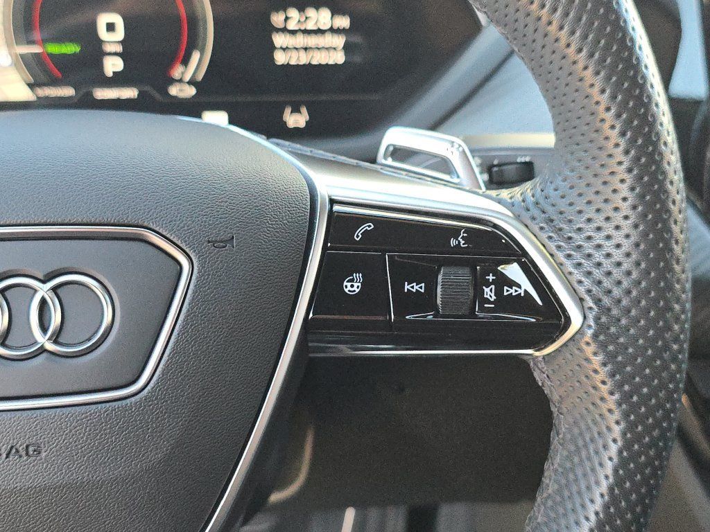 Used 2024 Audi RS e-tron GT w/ Carbon Performance Package AWD/4WD image 24