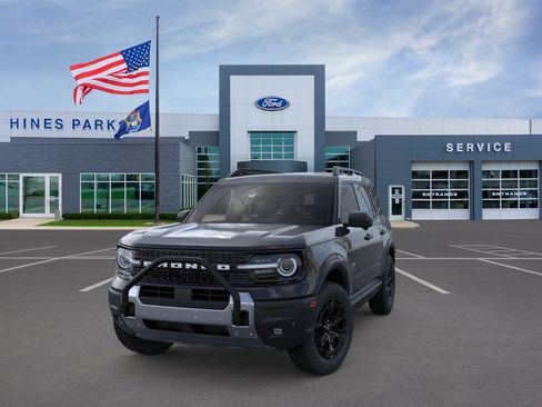 New 2025 Ford Bronco Sport Badlands w/ Sasquatch Badlands Package AWD/4WD image 2