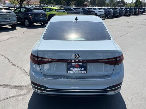 Used 2026 Volkswagen Jetta SEL FWD image 9