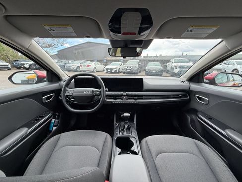 Used 2025 Kia K4 FWD image 31