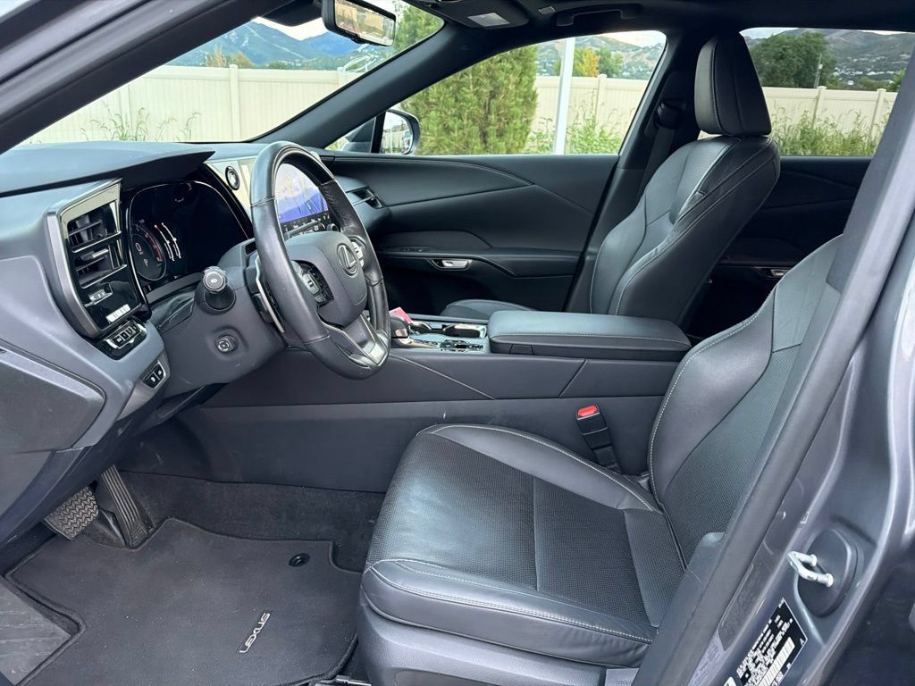 Used 2023 Lexus RX 350 Premium Plus w/ Accessory Package (Z1) AWD/4WD image 16
