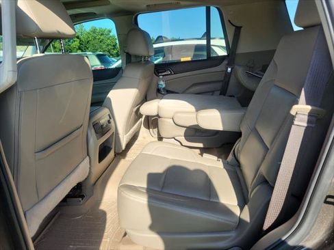 Used 2019 GMC Yukon SLT w/ Premium Edition RWD image 18