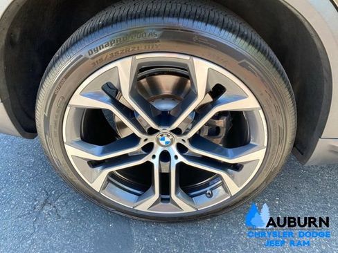 Used 2023 BMW X5 xDrive40i w/ Luxury Seating Package AWD/4WD image 10