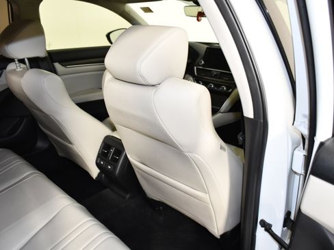 Used 2018 Honda Accord Touring image 46