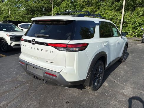 New 2026 Nissan Pathfinder SL AWD/4WD image 7