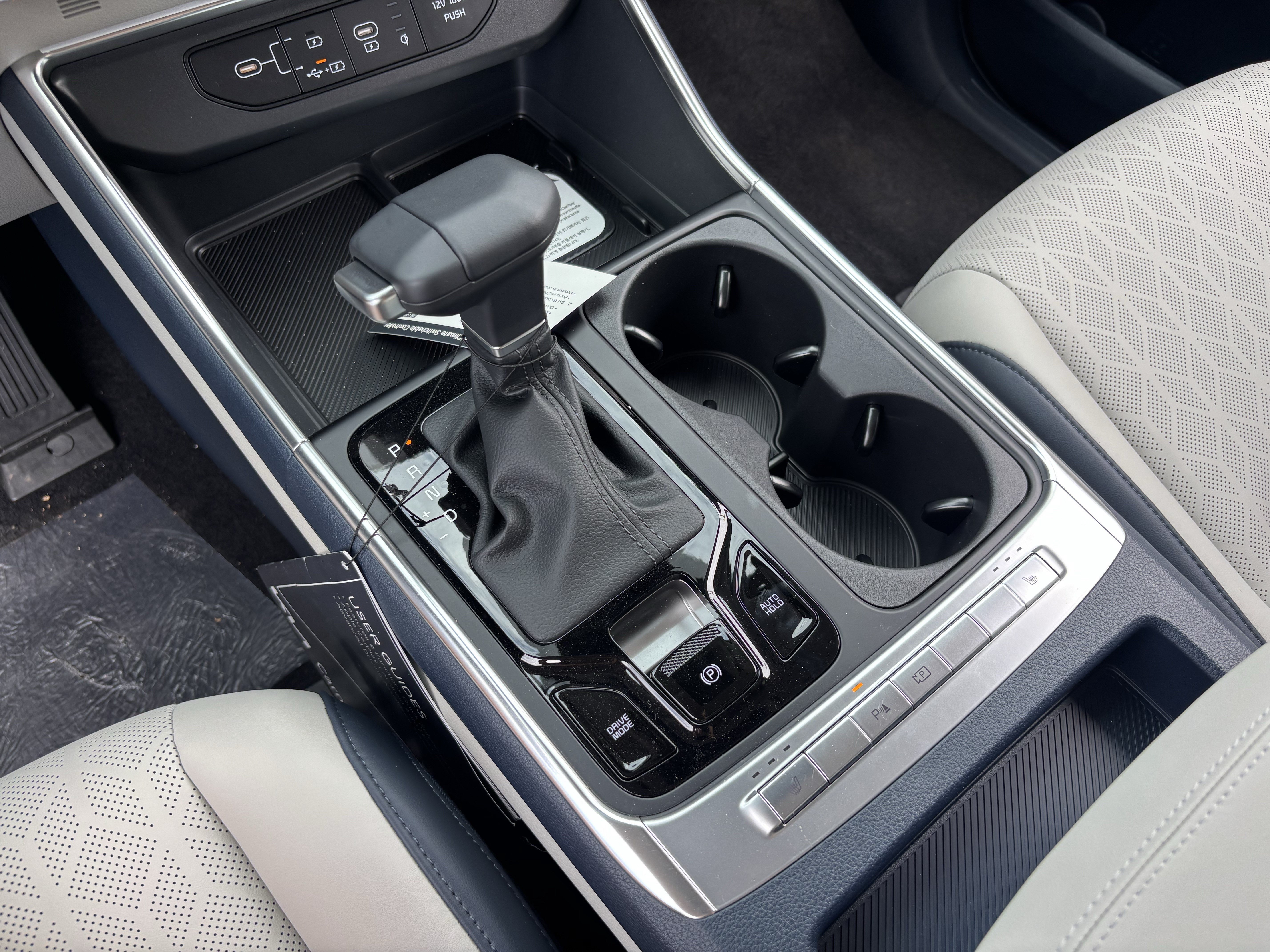 New 2026 Kia Carnival EX FWD image 24