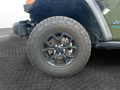 Used 2024 Jeep Wrangler Unlimited AWD/4WD image 13
