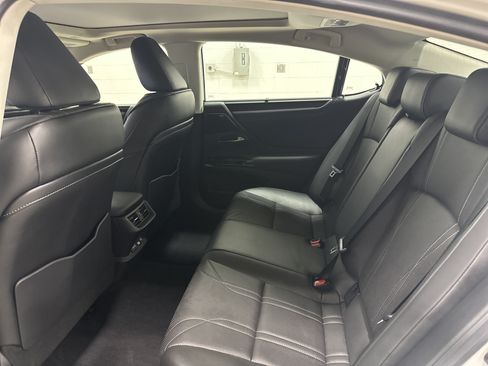 Used 2023 Lexus ES 350 Ultra Luxury w/ Accessory Package (Z1) FWD image 31