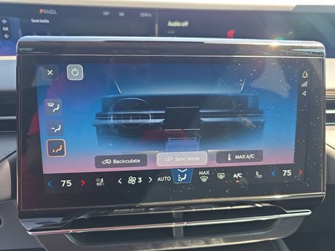 New 2026 Lincoln Nautilus Premier AWD/4WD image 21