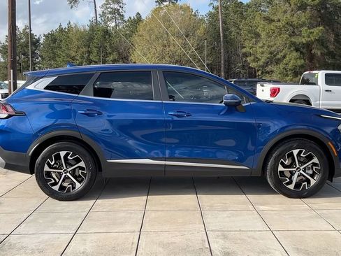 Used 2023 Kia Sportage EX image 17