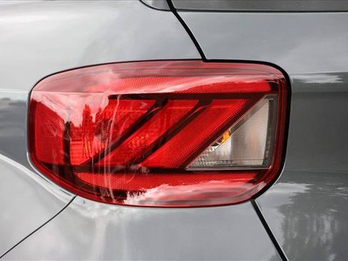 Used 2026 Hyundai Venue SEL FWD image 11