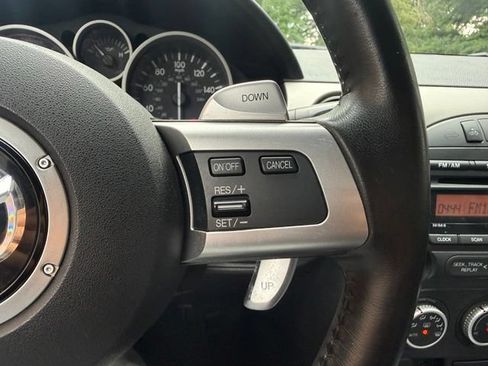 Used 2010 MAZDA MX-5 Miata Grand Touring w/ Premium Pkg RWD image 23