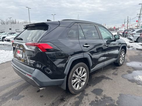 Used 2019 Toyota RAV4 Limited image 6