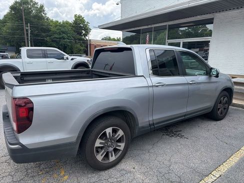 Used 2018 Honda Ridgeline RTL-T image 3