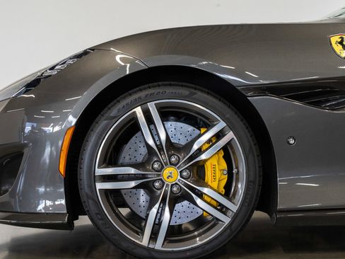 Used 2019 Ferrari Portofino RWD image 31