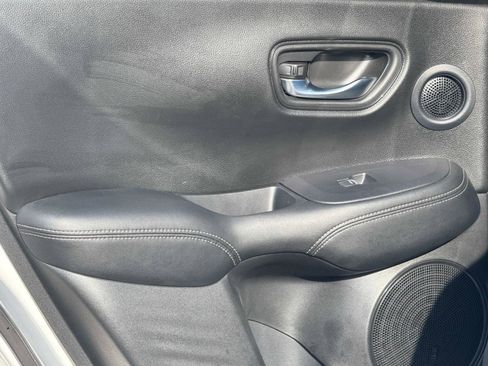 Certified 2023 Honda HR-V EX-L image 10