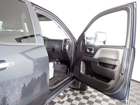 Used 2017 Chevrolet Silverado 2500 W/T w/ Snow Plow Prep Package image 28