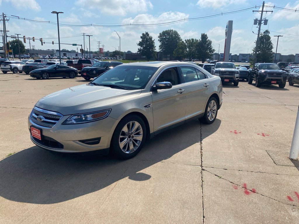 Used 2010 Ford Taurus Limited FWD image 9
