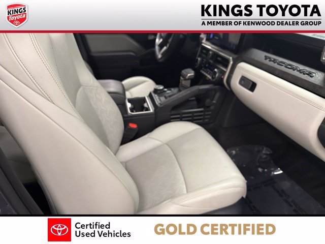 Used 2024 Toyota Tacoma Limited w/ Limited Package (LT) AWD/4WD image 11