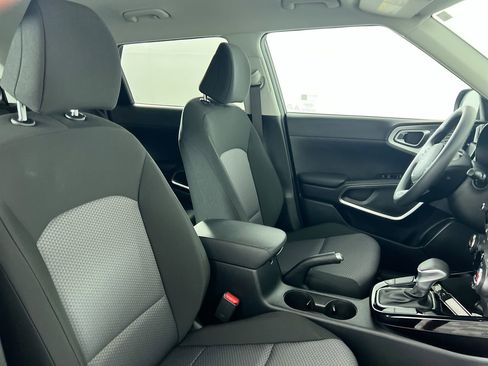 Certified 2024 Kia Soul LX w/ Option Group 015 image 29