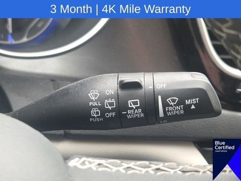 Used 2023 Chrysler Pacifica Touring-L FWD image 47