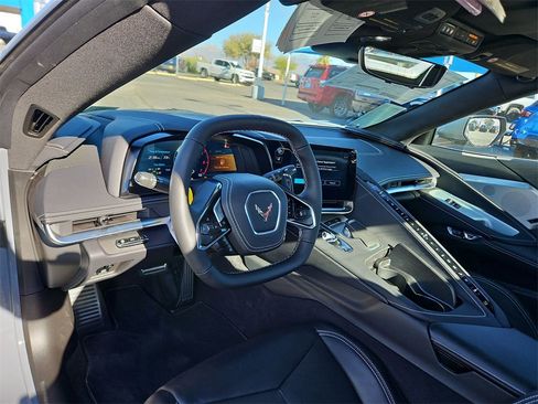 Used 2025 Chevrolet Corvette Stingray Preferred Conv w/ 2LT image 10