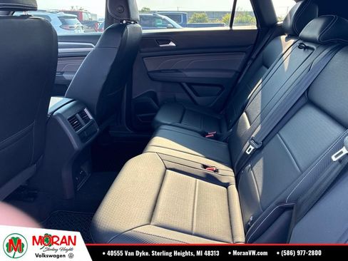 Used 2023 Volkswagen Atlas Cross Sport SEL AWD/4WD image 13