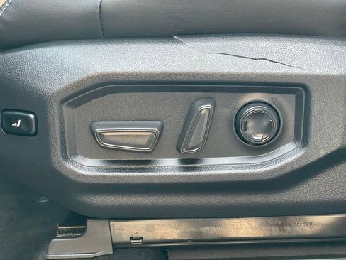 Used 2023 Toyota Sequoia Capstone AWD/4WD image 15