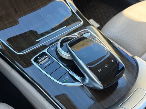 Used 2016 Mercedes-Benz C 300 Sedan image 33