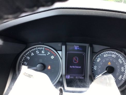Used 2020 Toyota Tacoma TRD Sport RWD image 31