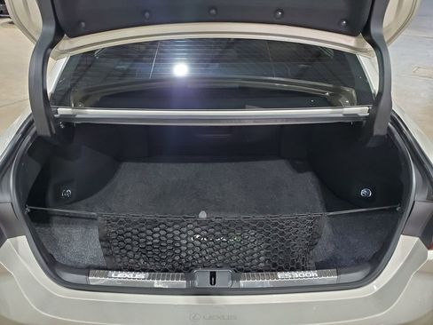 Used 2022 Lexus ES 300h Ultra Luxury w/ Accessory Package 2 image 45