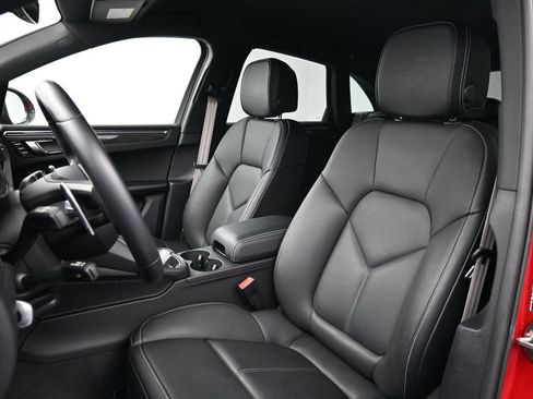 Certified 2024 Porsche Macan Turbo AWD/4WD image 5