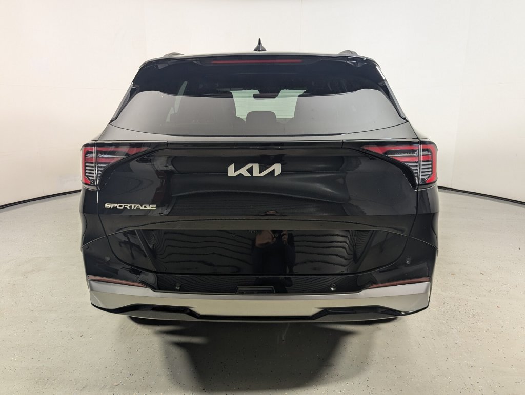 New 2026 Kia Sportage SX FWD image 6