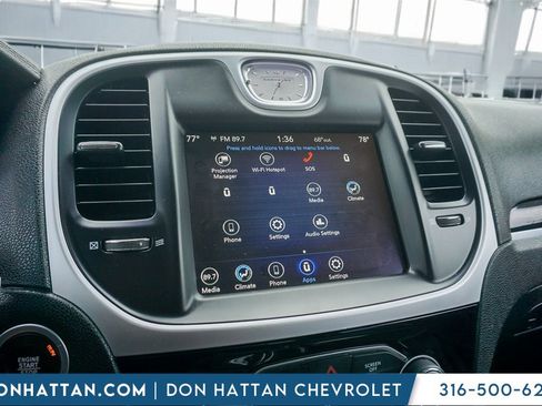 Used 2023 Chrysler 300 Touring w/ Sport Appearance Package image 8