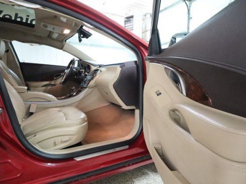 Used 2013 Buick LaCrosse Leather FWD image 10