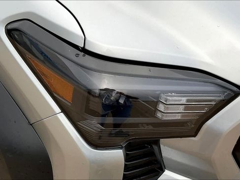 Used 2024 Toyota Tacoma TRD Off-Road image 26