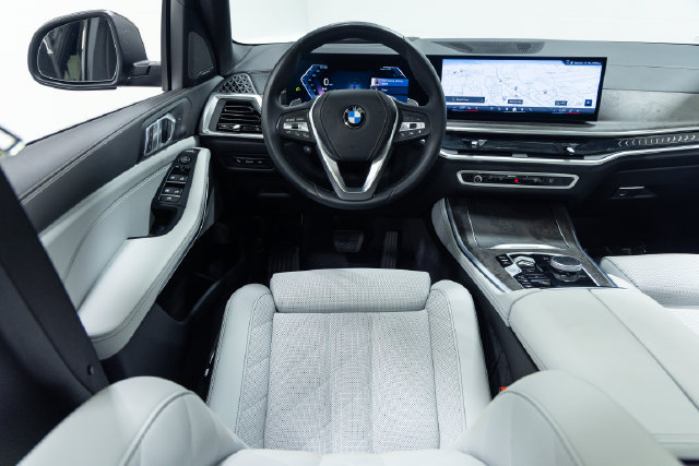 Certified 2026 BMW X5 xDrive40i AWD/4WD image 3