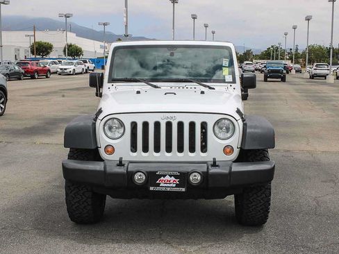 Used 2018 Jeep Wrangler Unlimited Sport S AWD/4WD image 2