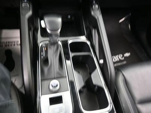 Used 2025 Kia Telluride S FWD image 11