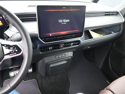 New 2025 Volkswagen ID. Buzz Pro S image 31