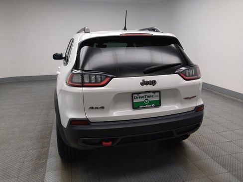 Used 2019 Jeep Cherokee Trailhawk w/ Comfort/Convenience Group AWD/4WD image 6