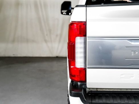 Used 2019 Ford F250 Platinum w/ Platinum Ultimate Package image 41