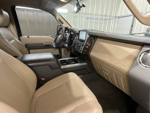 Used 2016 Ford F250 Lariat w/ Chrome Package image 14