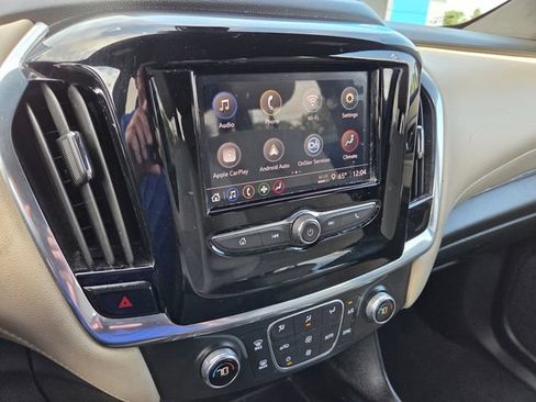 Used 2022 Chevrolet Traverse LS FWD image 13