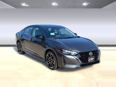 New 2025 Nissan Sentra SR w/ SR Premium Package image 7