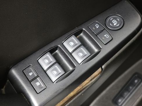 Used 2019 Chevrolet Suburban LT AWD/4WD image 22