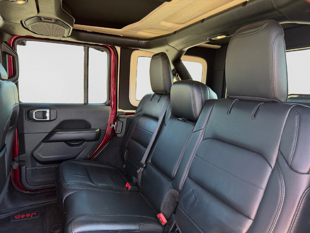 Used 2021 Jeep Wrangler Unlimited Sahara AWD/4WD image 9